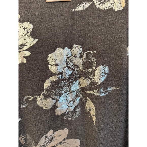 NWT Women's Size 2X Cupio Grey Silver Foil Floral Print Round Neck Sweater - Picture 4 of 9
